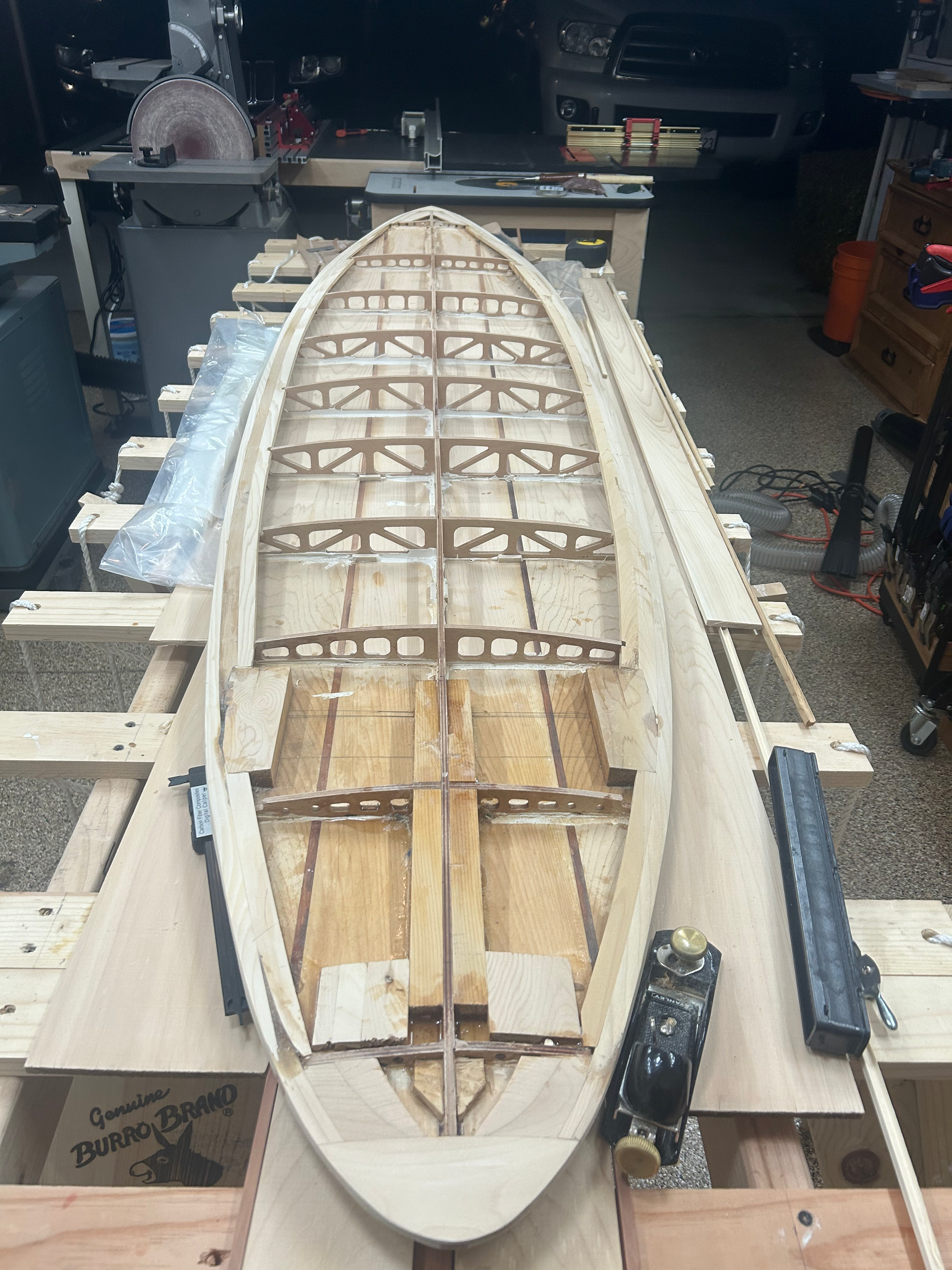 Surfboard internal skeleton